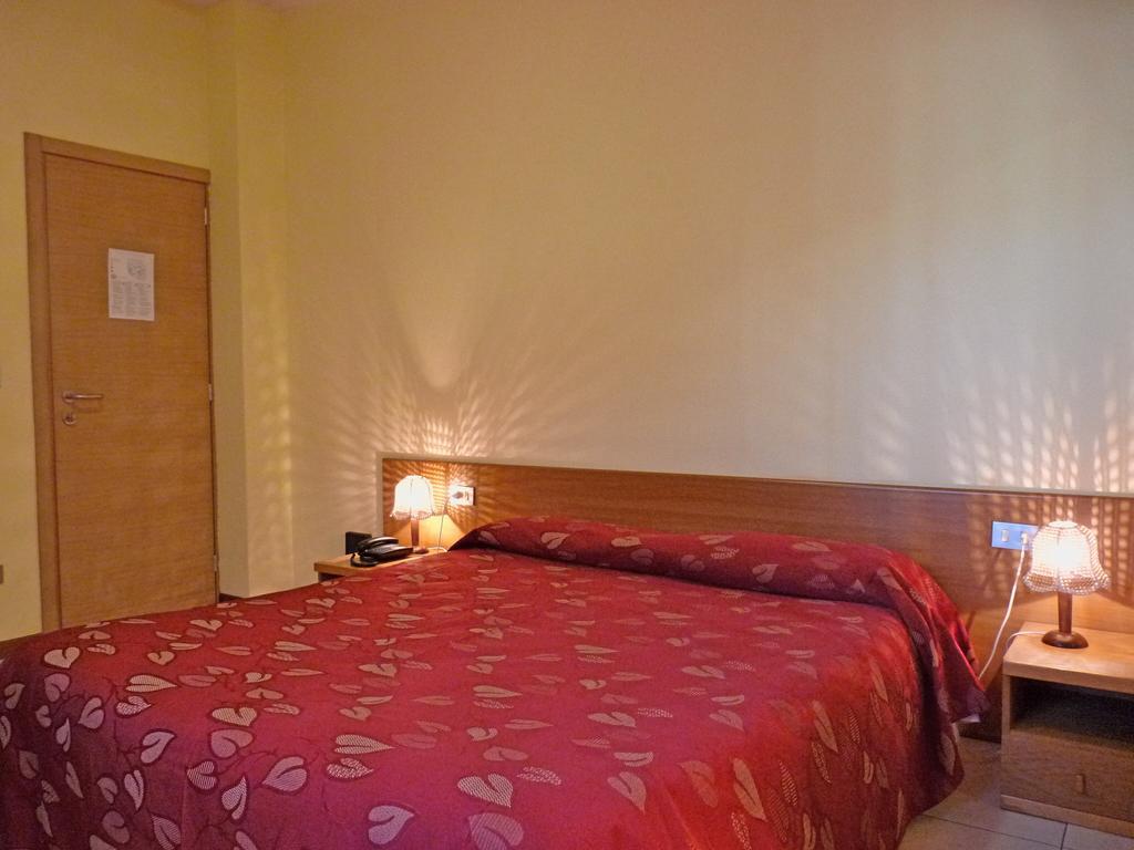 Hotel La Rosa เตโญ ห้อง รูปภาพ