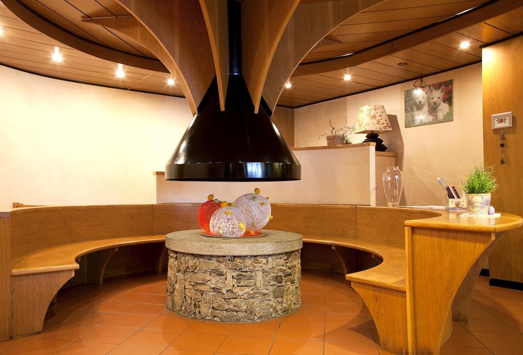 Hotel La Rosa เตโญ ภายนอก รูปภาพ
